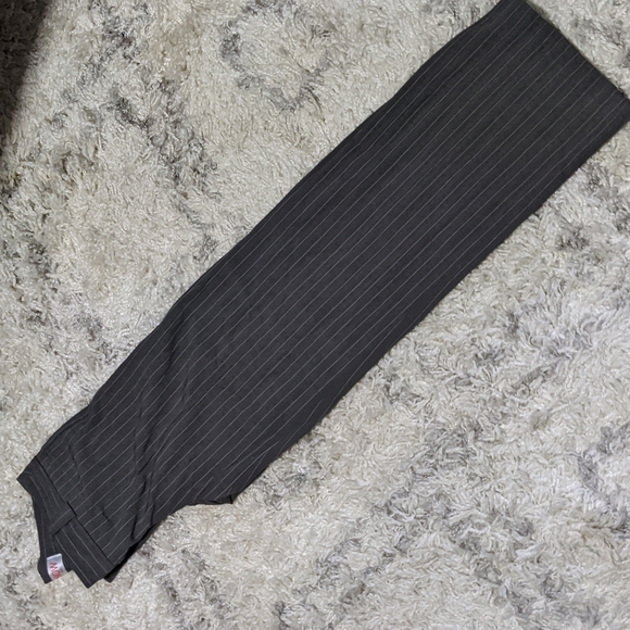 Women's grey suit size 6 - Picture 4 of 5